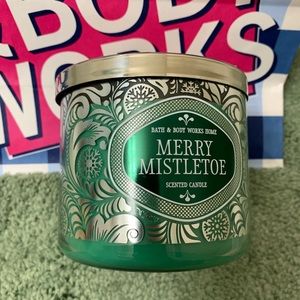 NWT Merry Mistletoe Bath & Body Works 3-wick